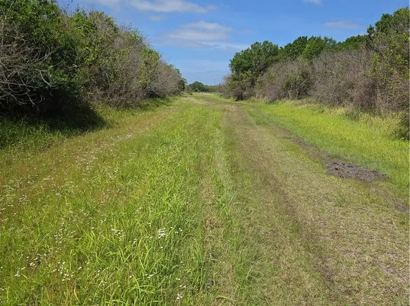 125 90th Ave SW, Vero Beach, FL 32968