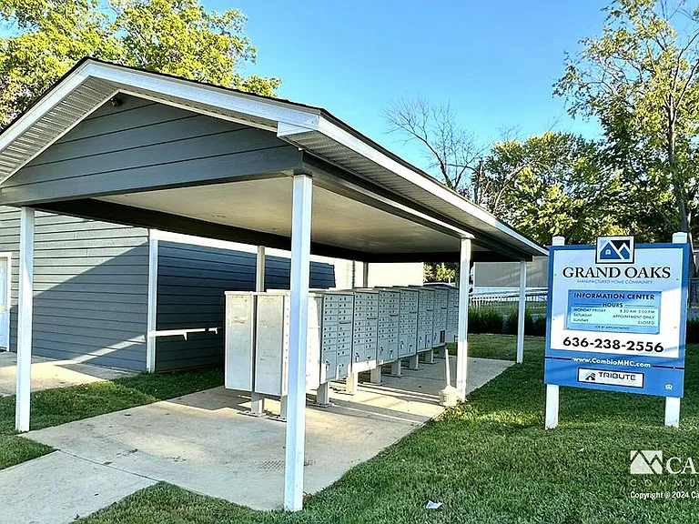 111 Orchid Dr — Photo 1