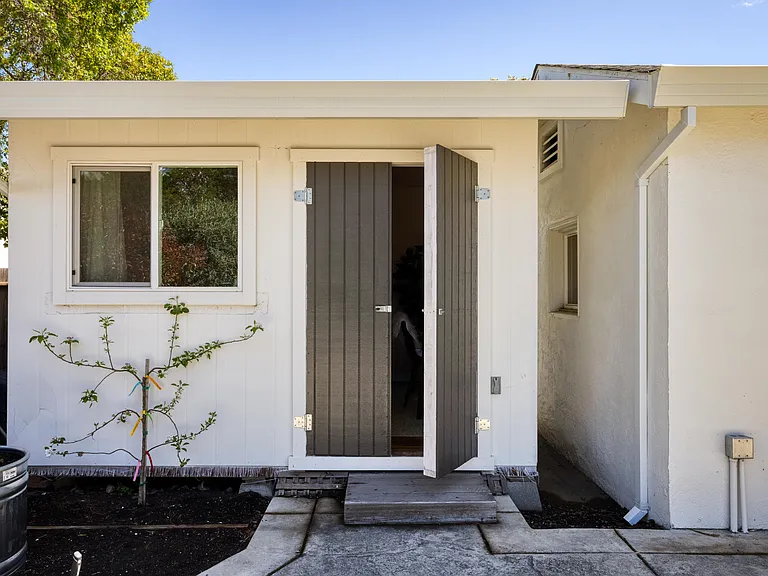 2180 Shurtleff Ave — Photo 53