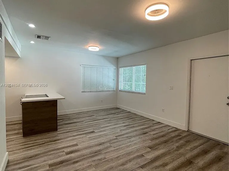 729 Meridian Ave #10 — Photo 8