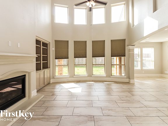4th image of 32122 Willow Oak Way
