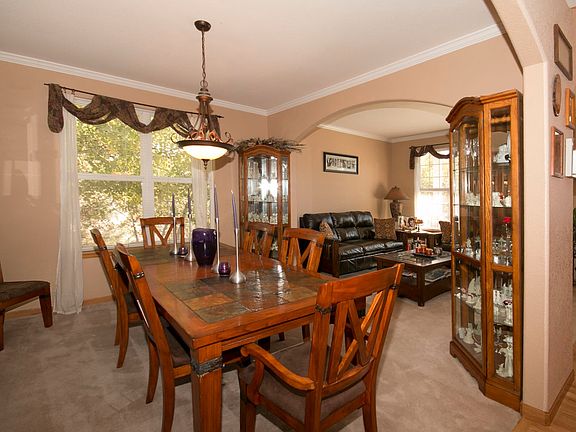 4th image of 2047 Summitview Dr