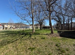 1547 Washington St E, Charleston, WV 25311