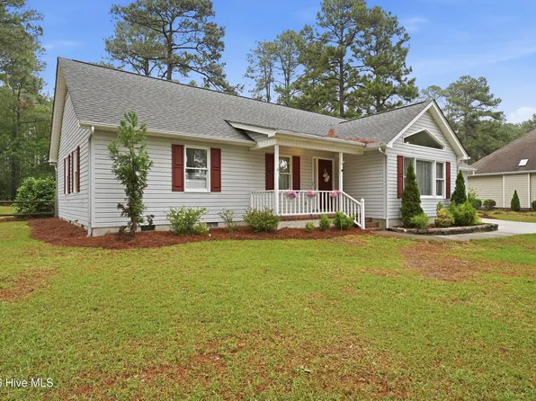 17 Shadow Lane, Whispering Pines, NC 28327