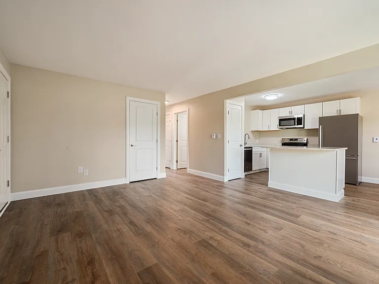 Old Carriage House Apartments — Photo 17