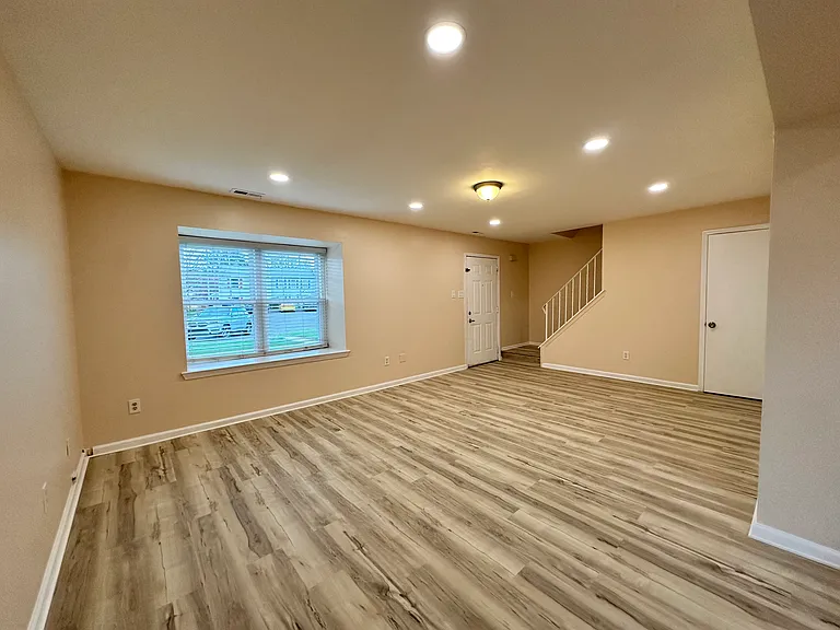 2 Churchill Cir — Photo 64