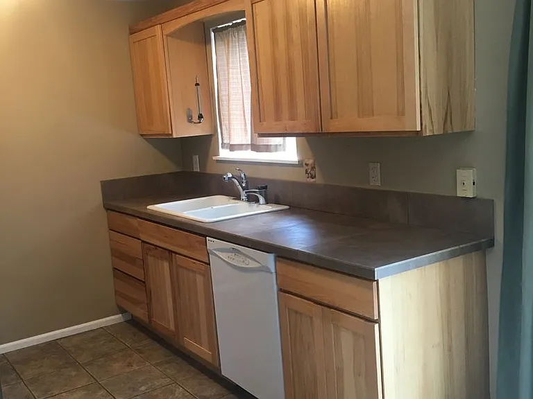 2204 Wildflower Way — Photo 5