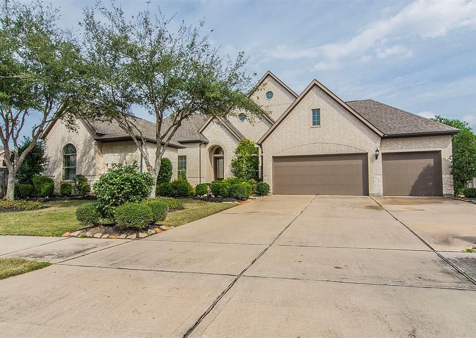 1st image of 27922 Bracken Hurst Dr