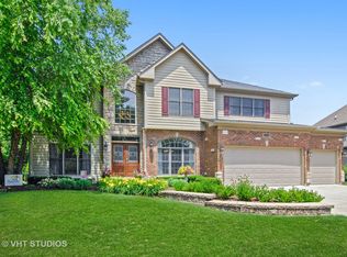5708 Rosinweed Ln, Naperville, IL 60564
