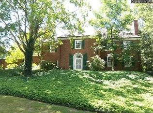 19900 Marchmont Rd, Shaker Heights, OH 44122