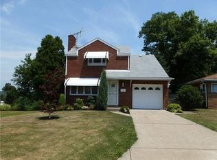1121 McKinley Dr, Clairton, PA