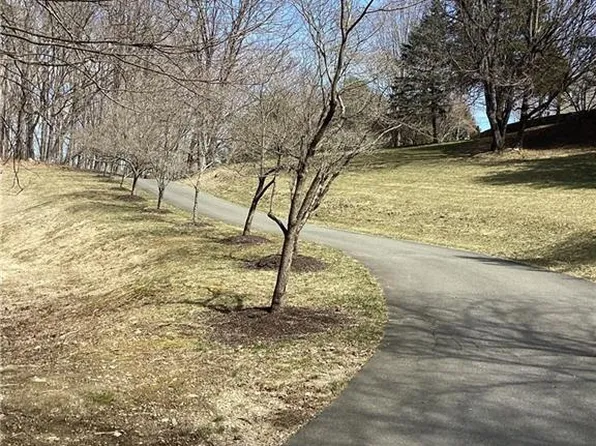 11 Mark Twain Lane, Redding, CT 06896