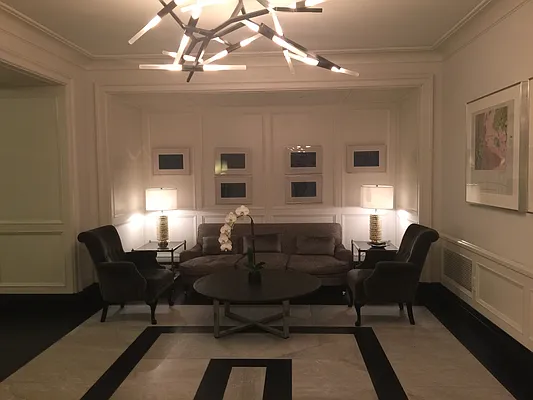 Rented by R New York | media 18