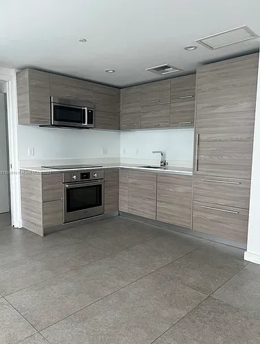 1300 S Miami Ave #1807 Photo 1