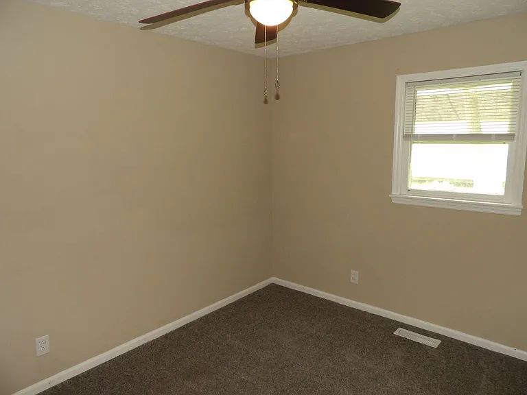 139 Lawrence St — Photo 26