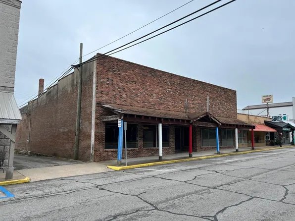 202 S Grand Avenue, Houston, MO 65483