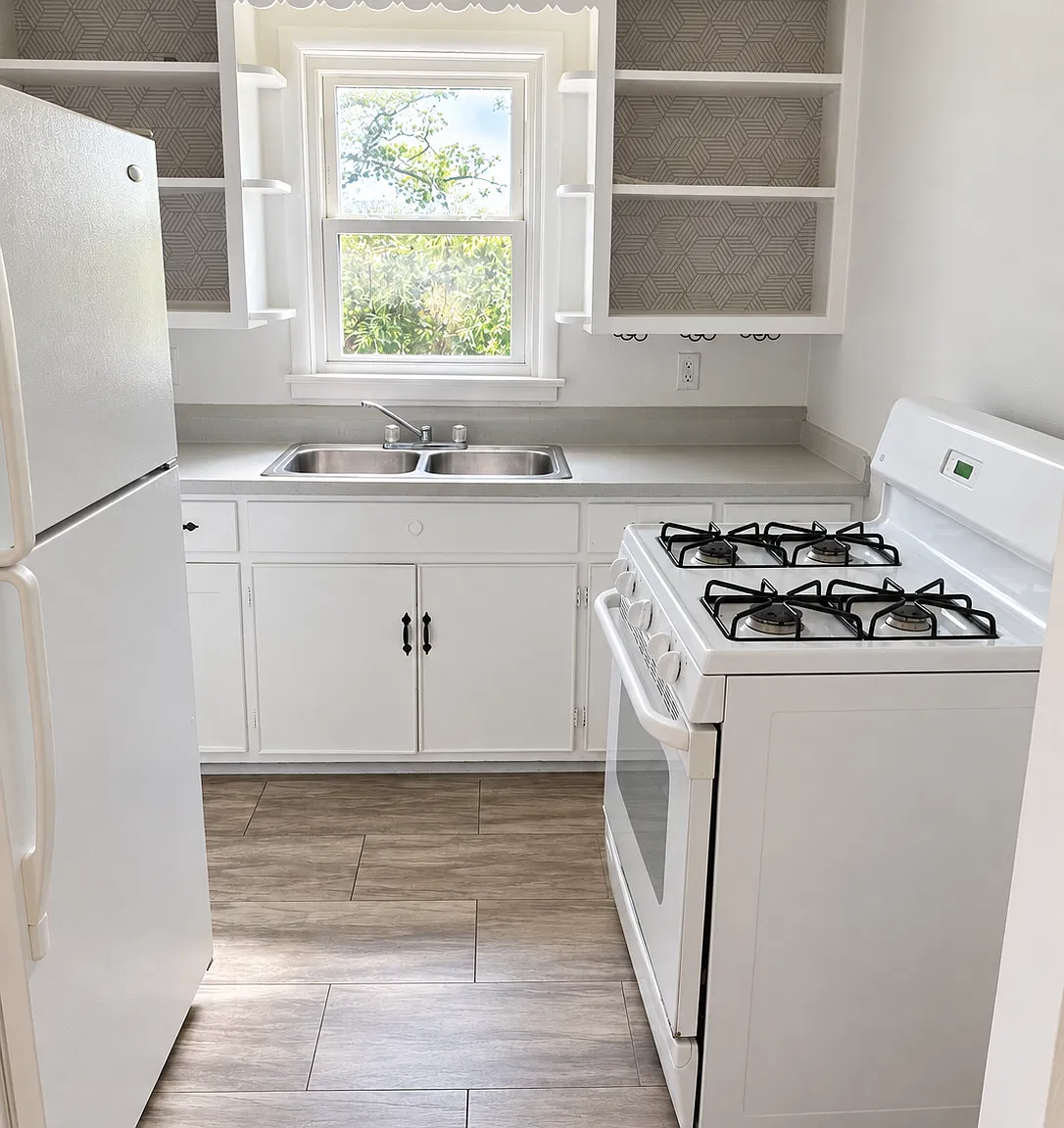 2 bed, $1,100 — Photo 2