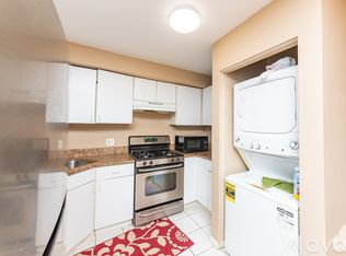 2170 W Bowler St #G, Chicago, IL 60612