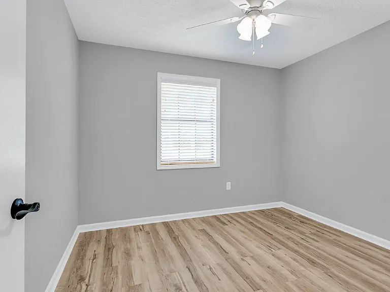 13 Oxford Ct — Photo 23