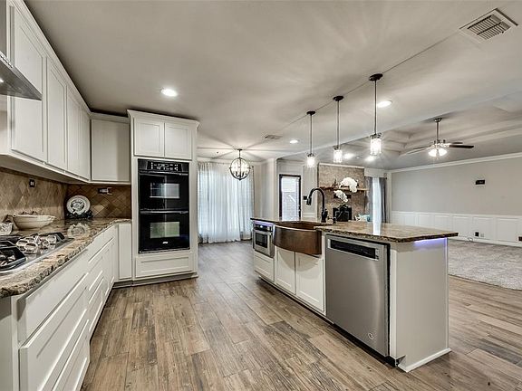 5th image of 101 Oak Creek Ct