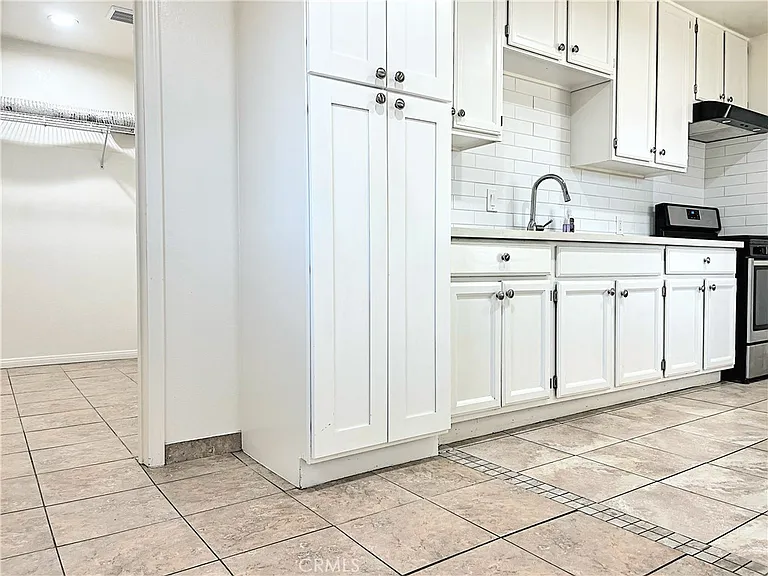 1143 Elizabeth Lake Rd — Photo 16