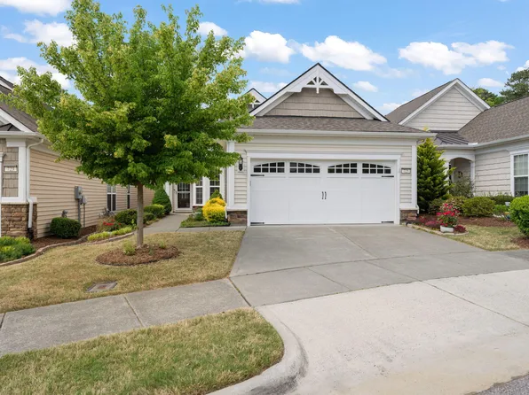 725 Bradhurst Pl, Cary, NC 27519