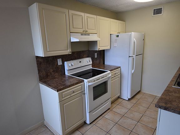 5th image of 4754 NW 97th Ct #80