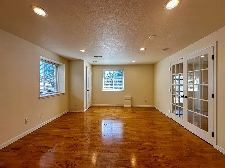 7856 Stonedale Dr — Photo 63