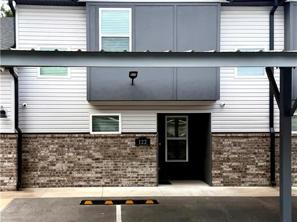 899 N Rupple Rd #122, Fayetteville, AR 72704
