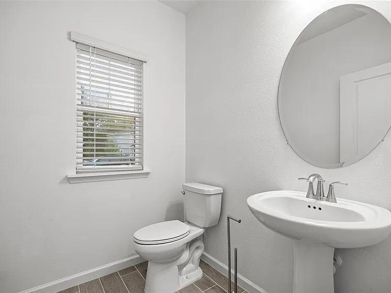 3589 SE 37th Ct — Photo 5