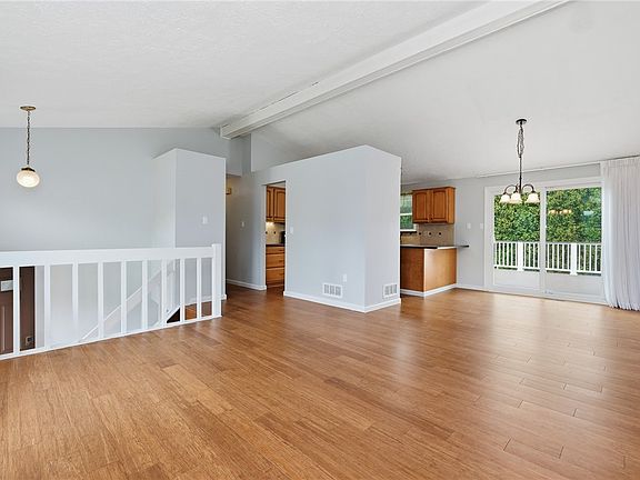 5th image of 500 Greenspire Ct