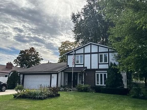 2nd image of 1678 Lockmere Dr SE