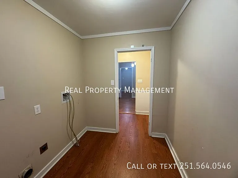 4440 Nicholl Dr — Photo 8