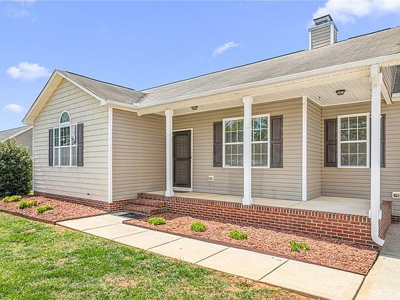 4th image of 5393 Longspur Dr