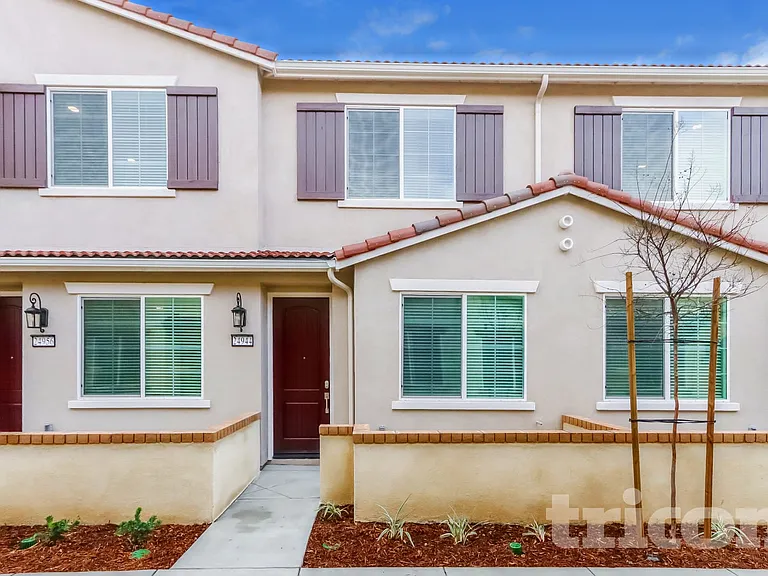 24944 Siempre Ct — Photo 1