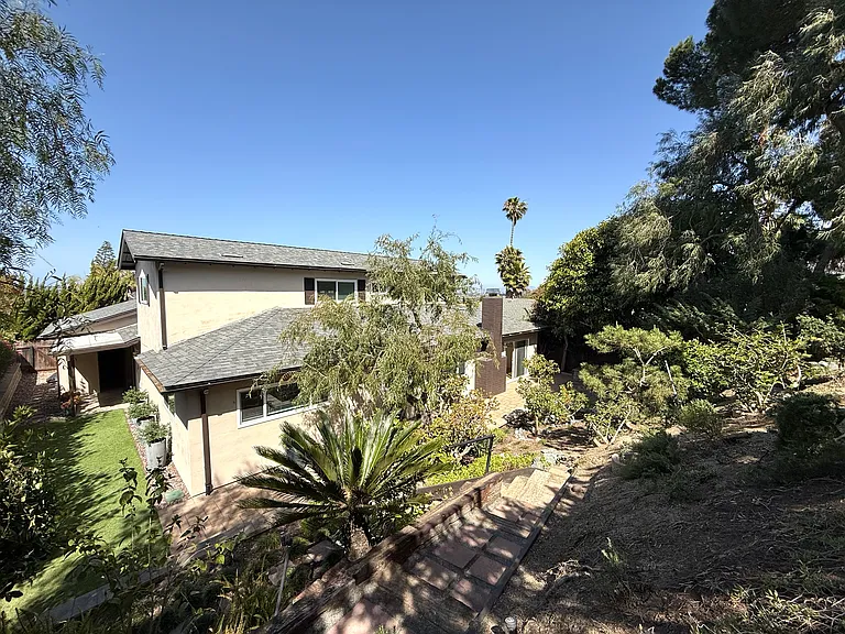 5770 Soledad Mountain Rd — Photo 13