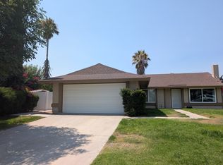 1227 W McKinley St, Rialto, CA 92376