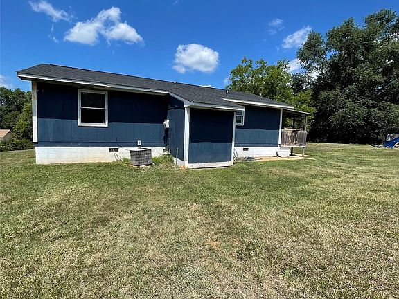 3rd image of 248 Woodside Dr