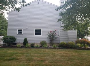 99 Benjamin Ct, Dayton, NJ