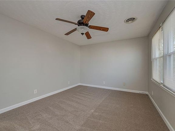 Large Farmily Room