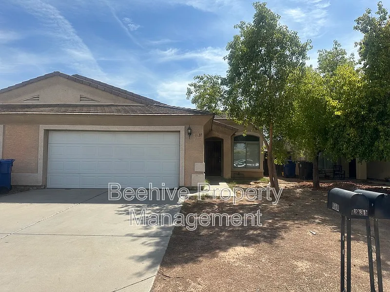 3 bed, 2.0 bath, 1344 sqft, $1,699 — Photo 1