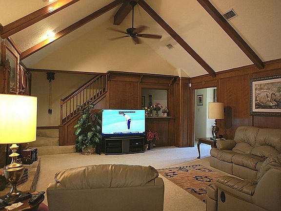 4th image of 3707 Maple Park Ct