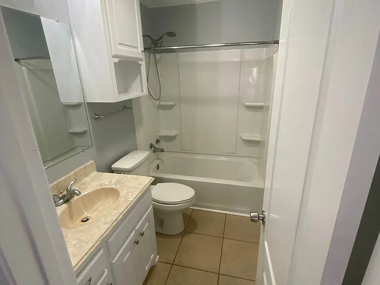 1129 Len St — Photo 5