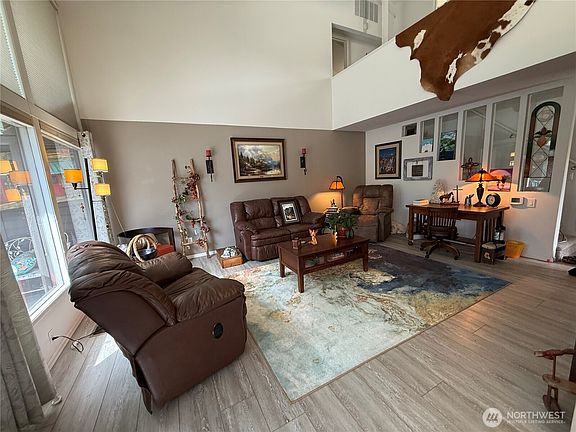 4th image of 107 S Schafer Street #5A