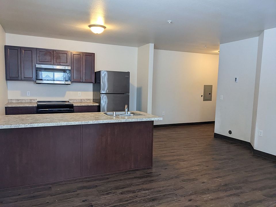 1st image of 1301 1st St W #212