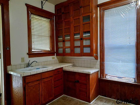 4th image of 1934 F St APT 1