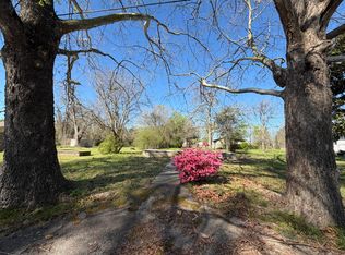 912 S 9th Ave, Laurel, MS 39440