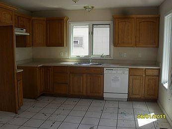 2nd image of 7068 Meadow Ave