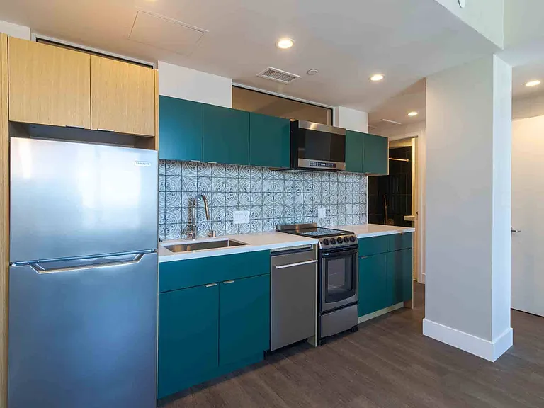 ANDYS at 1510 Webster Street — Photo 13