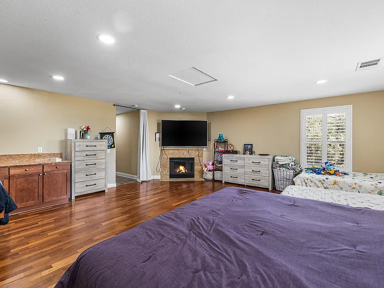 44256 Dahlia St — Photo 14